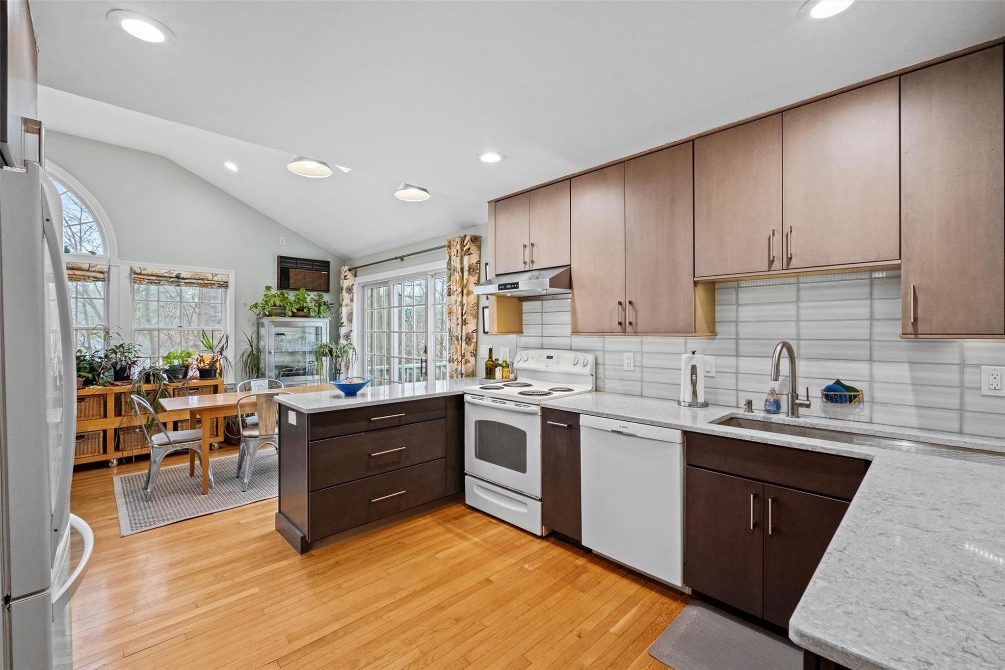 Cortlandt, New York 10520, United States, 3 Bedrooms Bedrooms, ,2 BathroomsBathrooms,Residential,Pending,80347