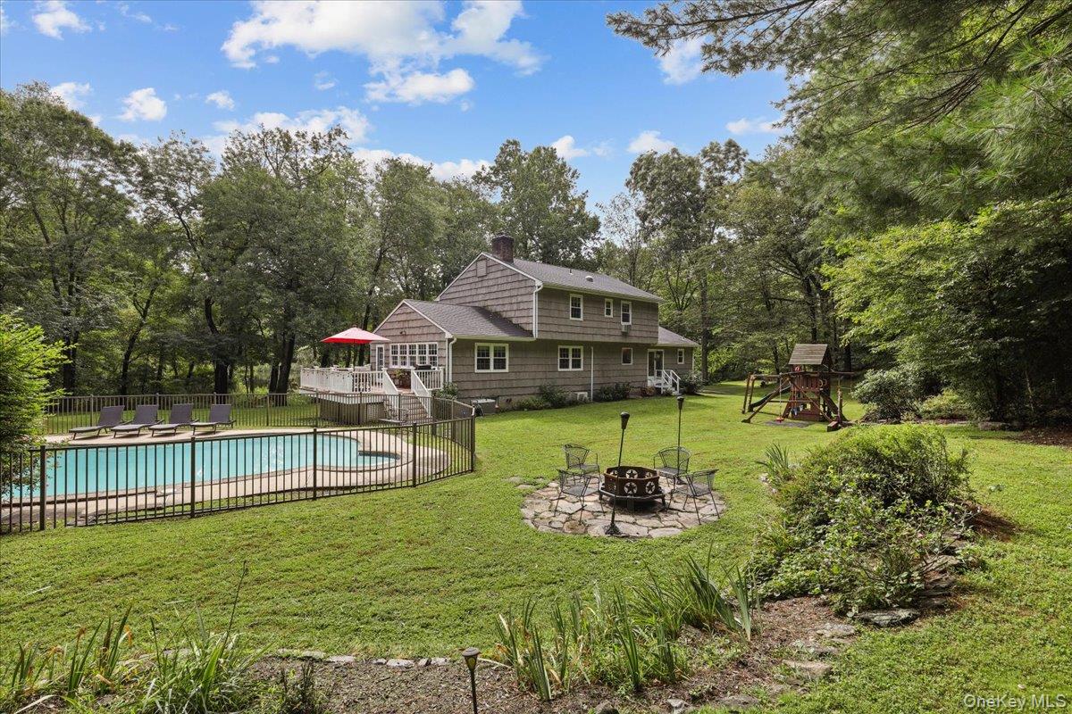 149 Brook Farm Road E