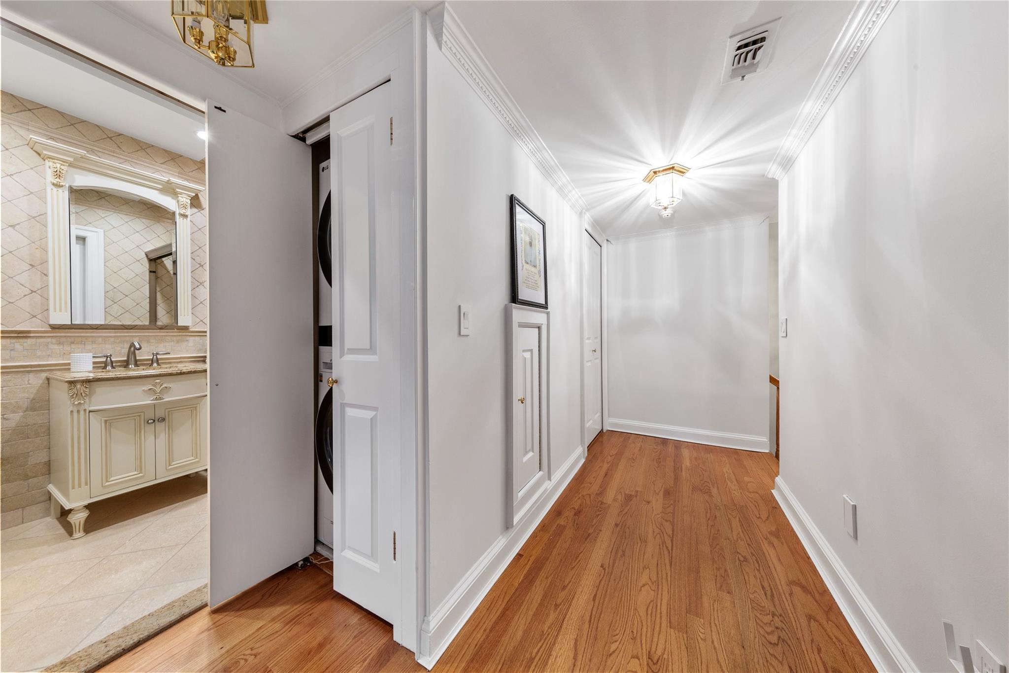 1229 Estates Lane #TRIPLEX, Bayside, New York image 23