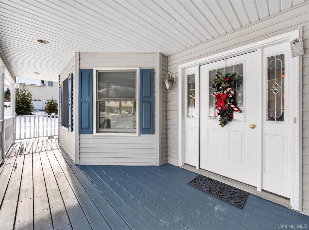 Photo of 23 Carley Court, West Nyack, NY 10994 (MLS # 944985)