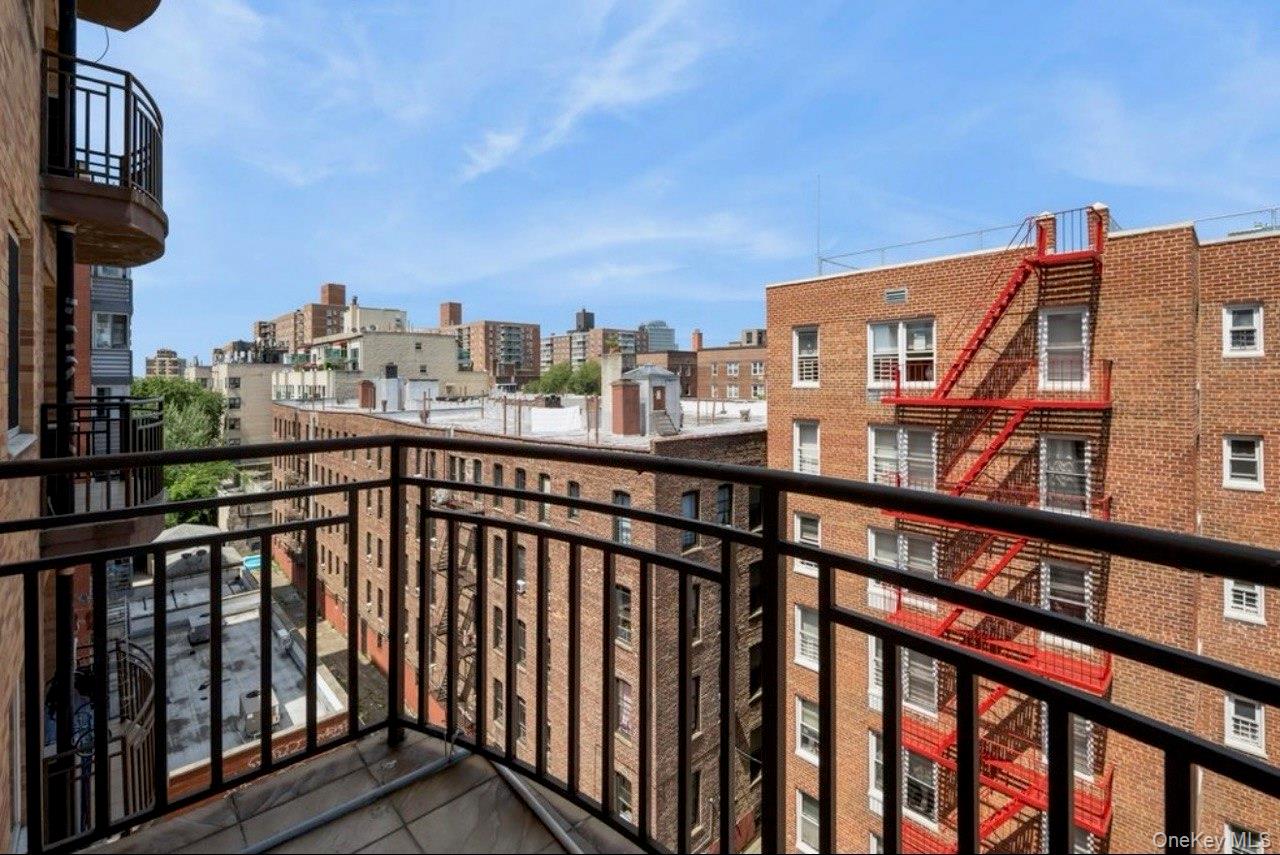 Cherry Ave 141-05 9B