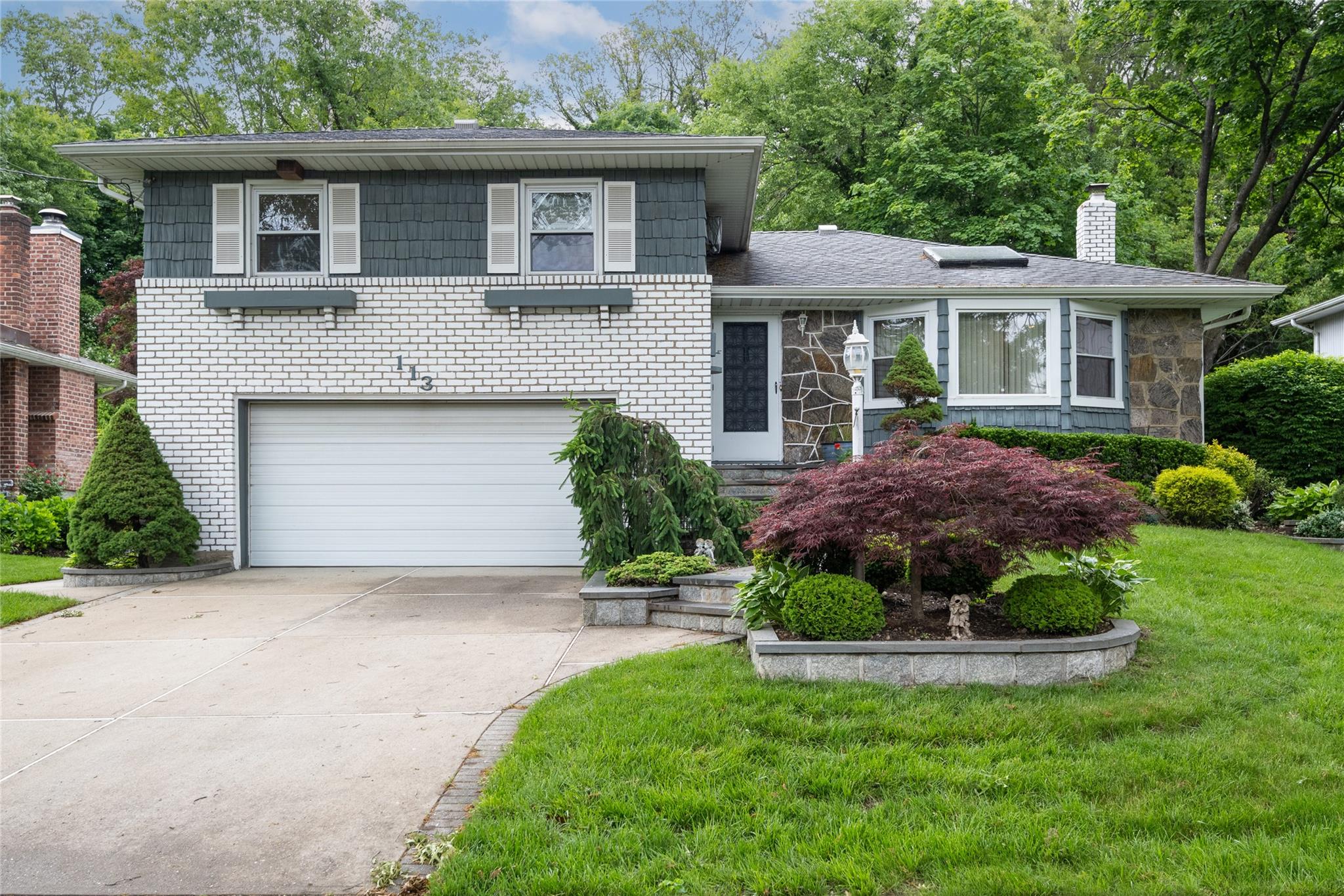 113 Stratford St, Roslyn Heights, New York image 18