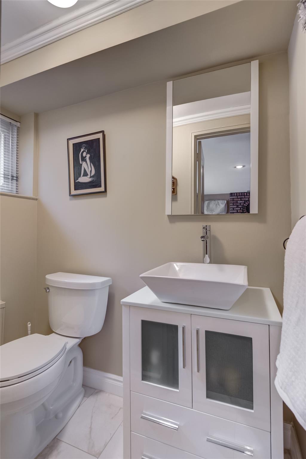 113 Stratford St, Roslyn Heights, New York image 8