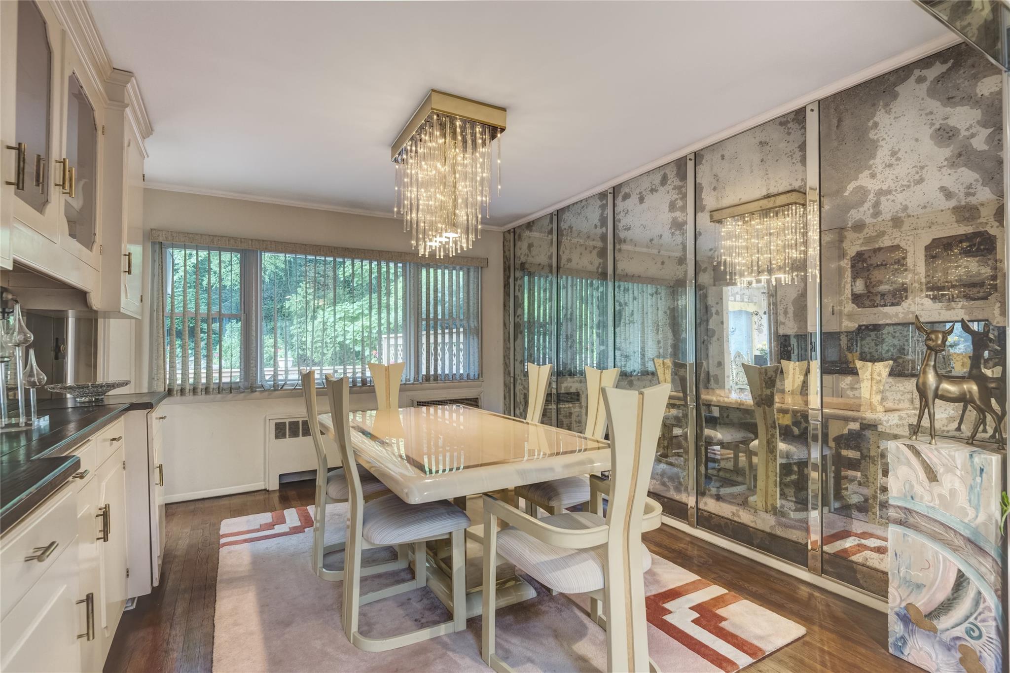 113 Stratford St, Roslyn Heights, New York image 5