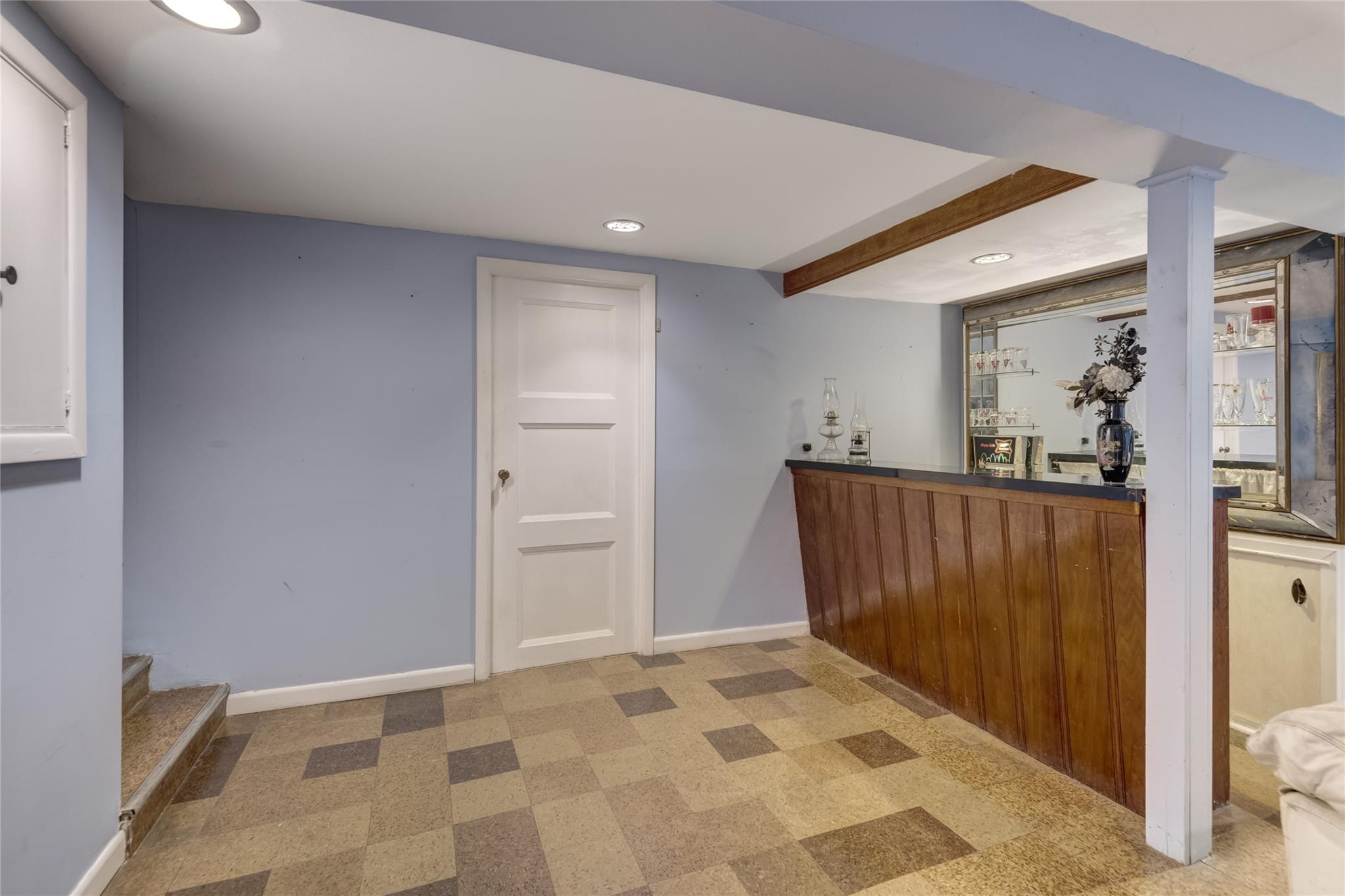 113 Stratford St, Roslyn Heights, New York image 16