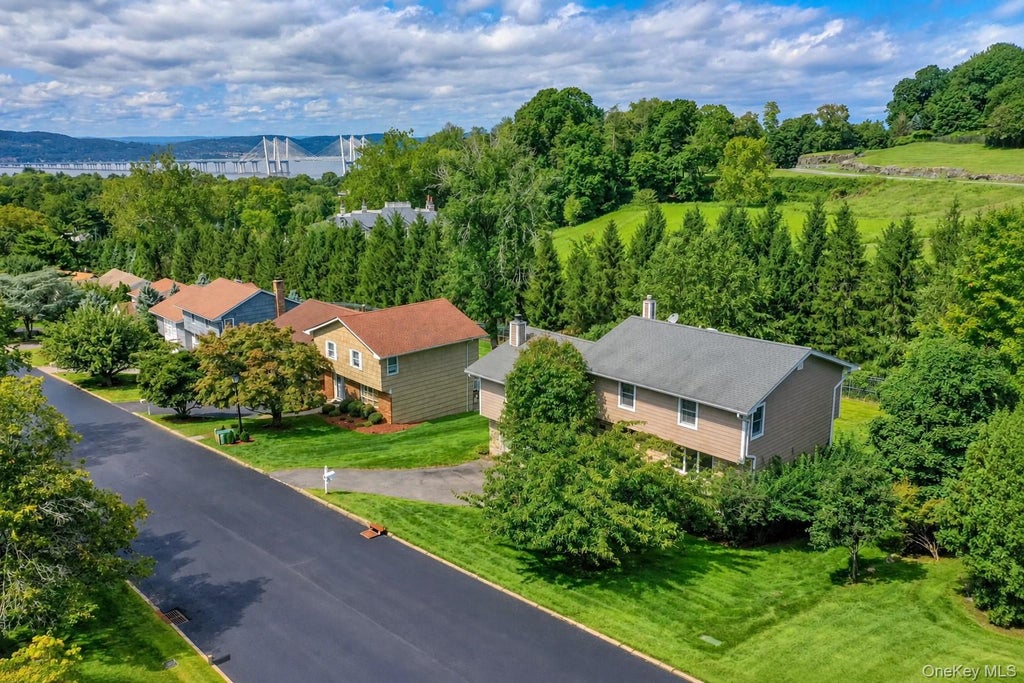 Photo of 53 Tarryhill Road, Tarrytown, NY 10591 (MLS # 1047349)