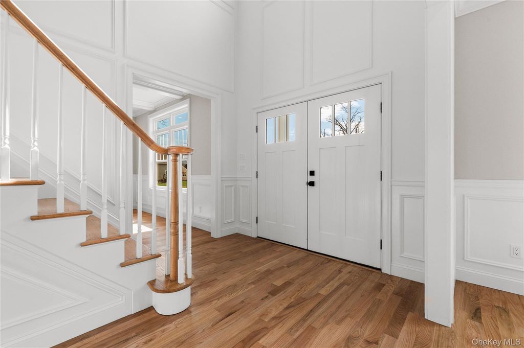 Photo of 43 Barter Lane, Hicksville, NY 11801 (MLS # 980913)