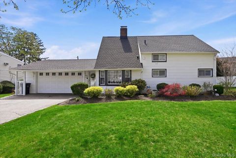 Photo of 235 Twin Lane E, Wantagh, NY 11793 (MLS # 988812)