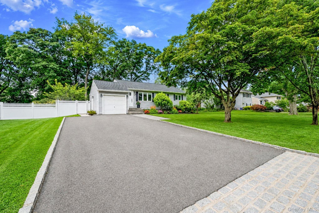 Photo of 8 Gedney Avenue, Smithtown, NY 11787 (MLS # 1046648)