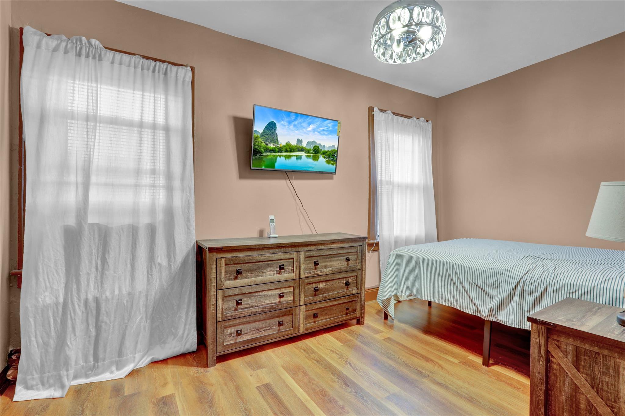 135-02 91st Avenue, Richmond Hill, New York image 8