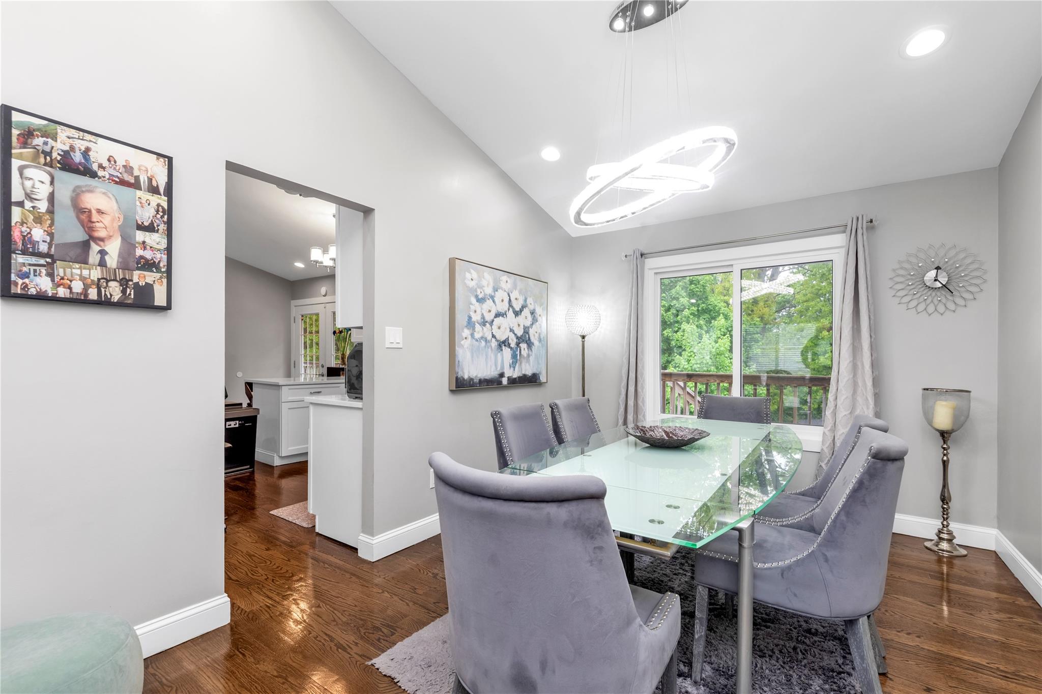 25 Hitching Post Lane, Glen Cove, New York image 10