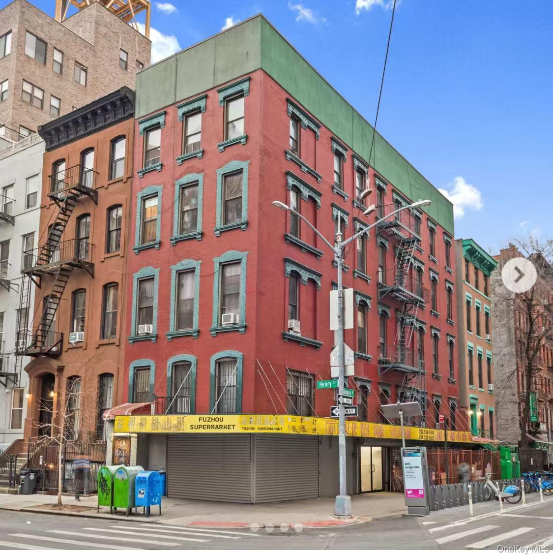 146 Henry Street