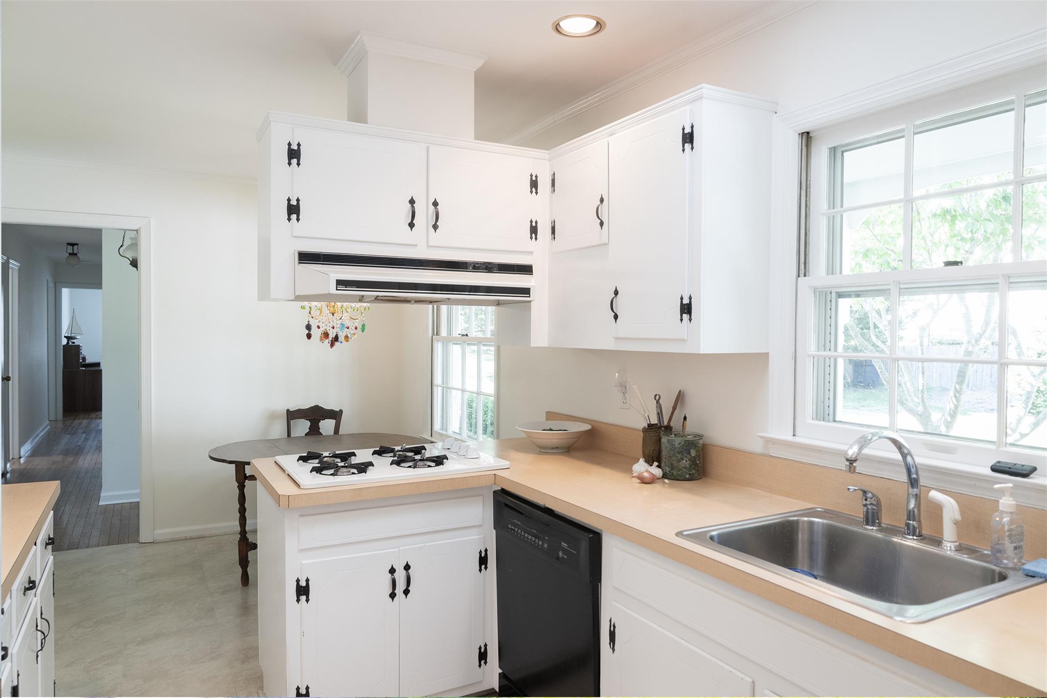 50 Summit Drive, Southold, New York image 6
