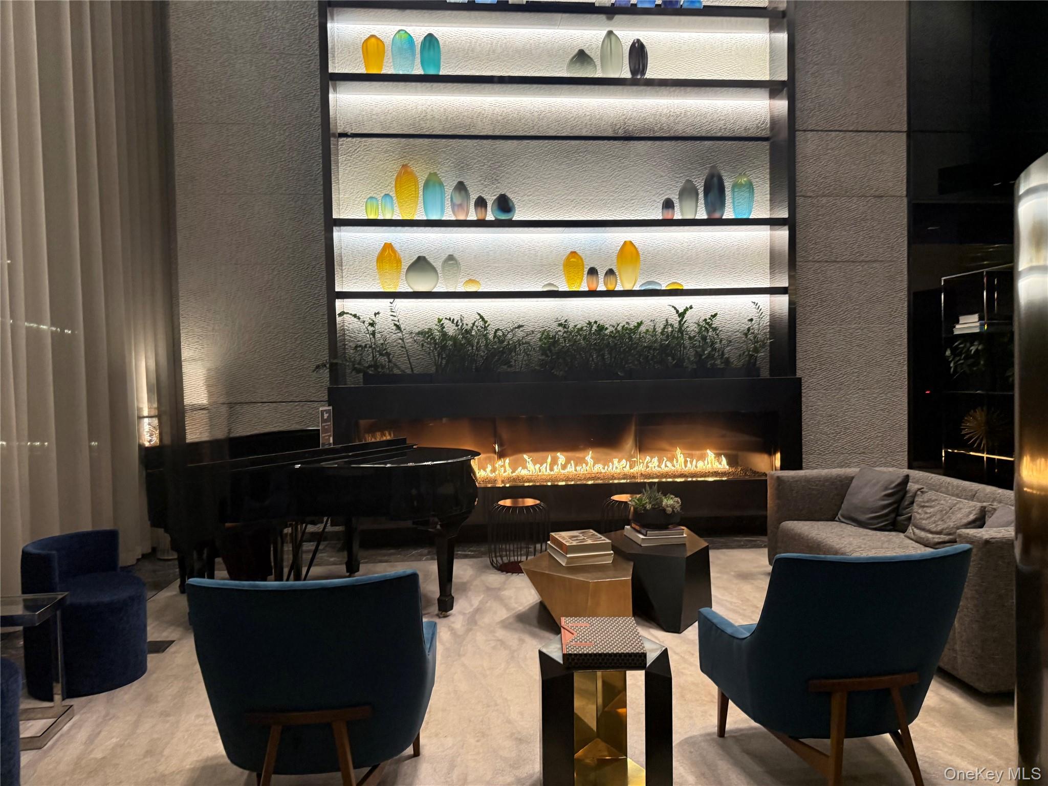 252 South Street 33N