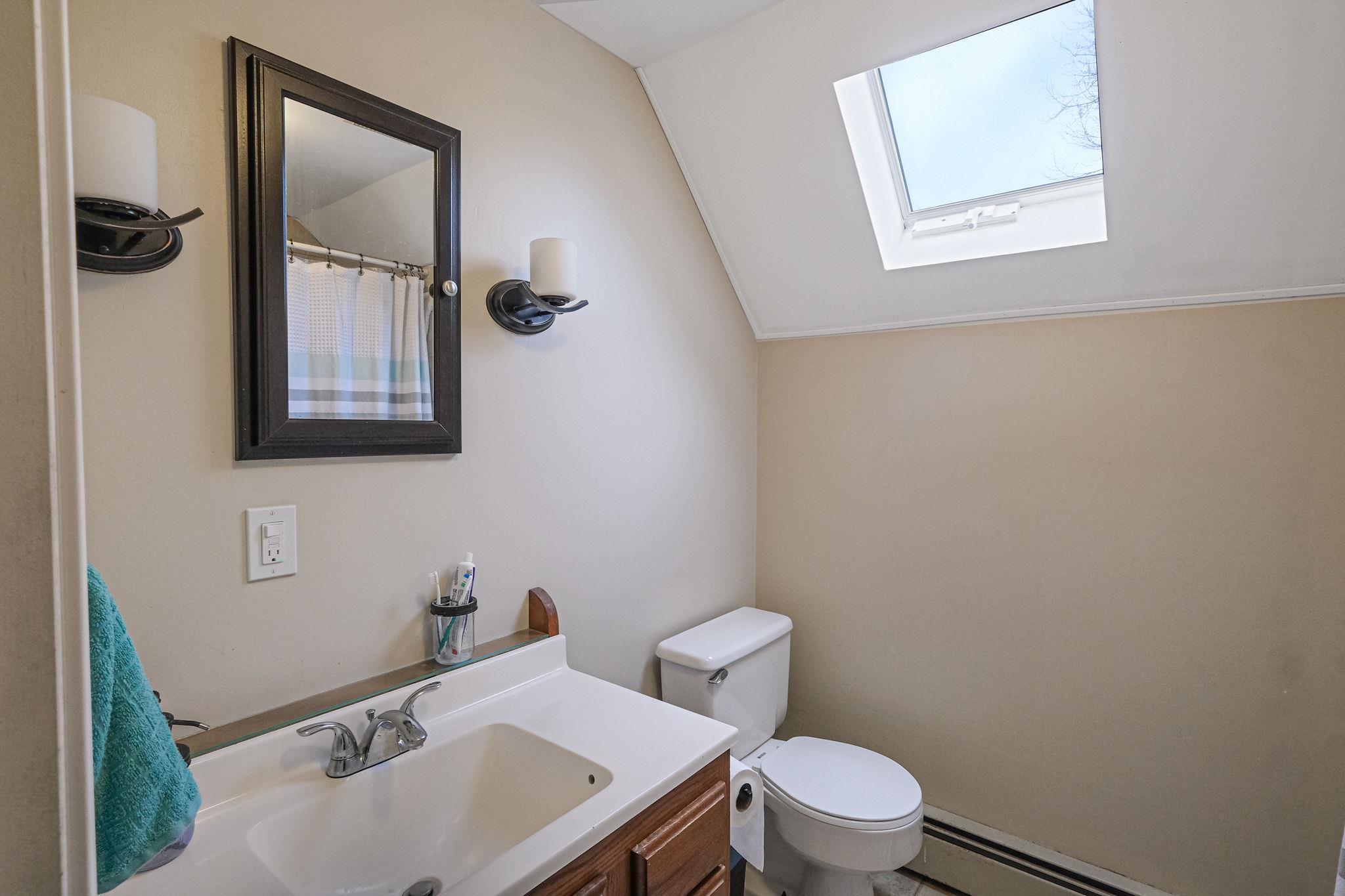 575 Bayport Avenue, Bayport, New York image 39