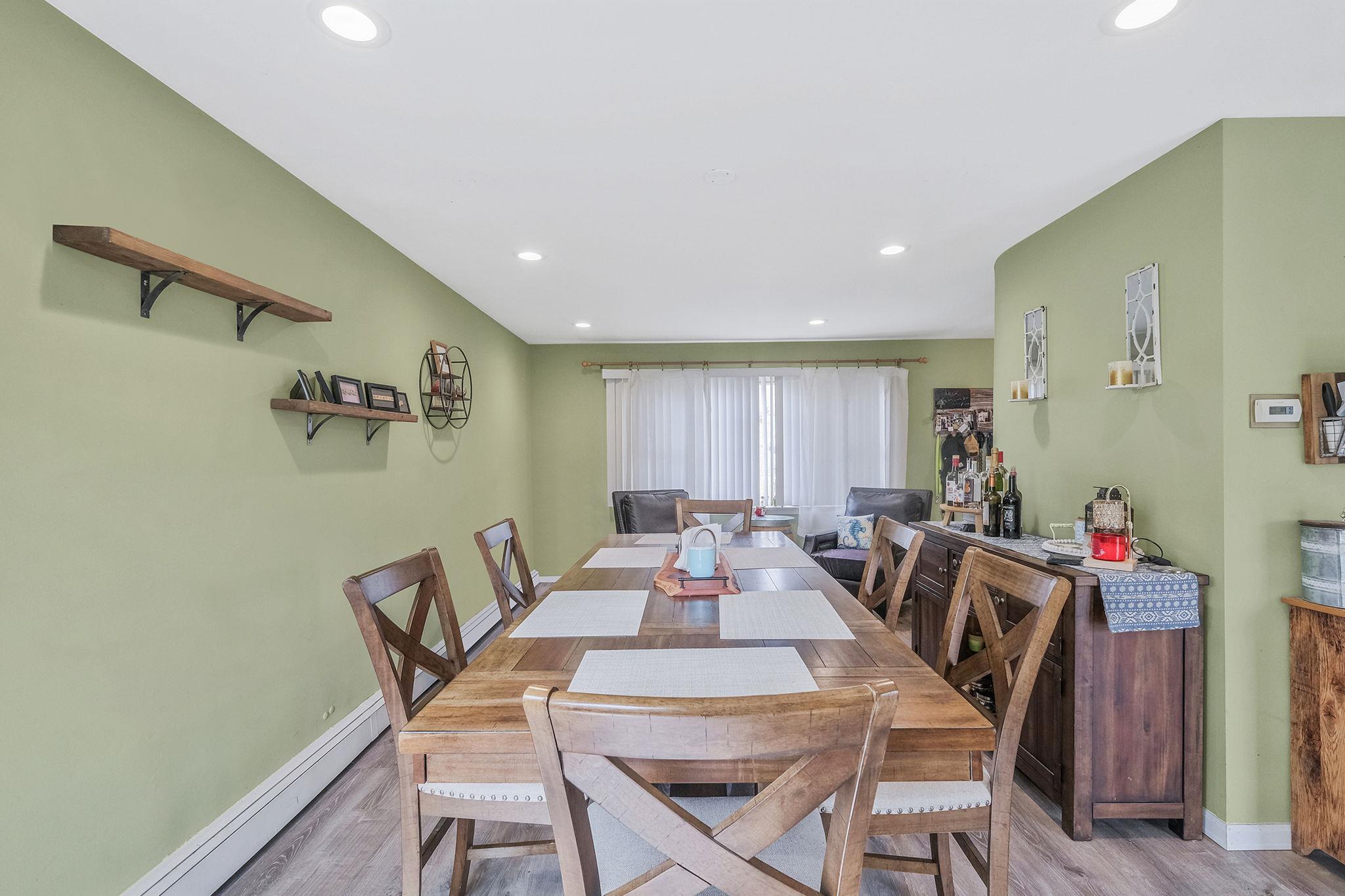 575 Bayport Avenue, Bayport, New York image 19