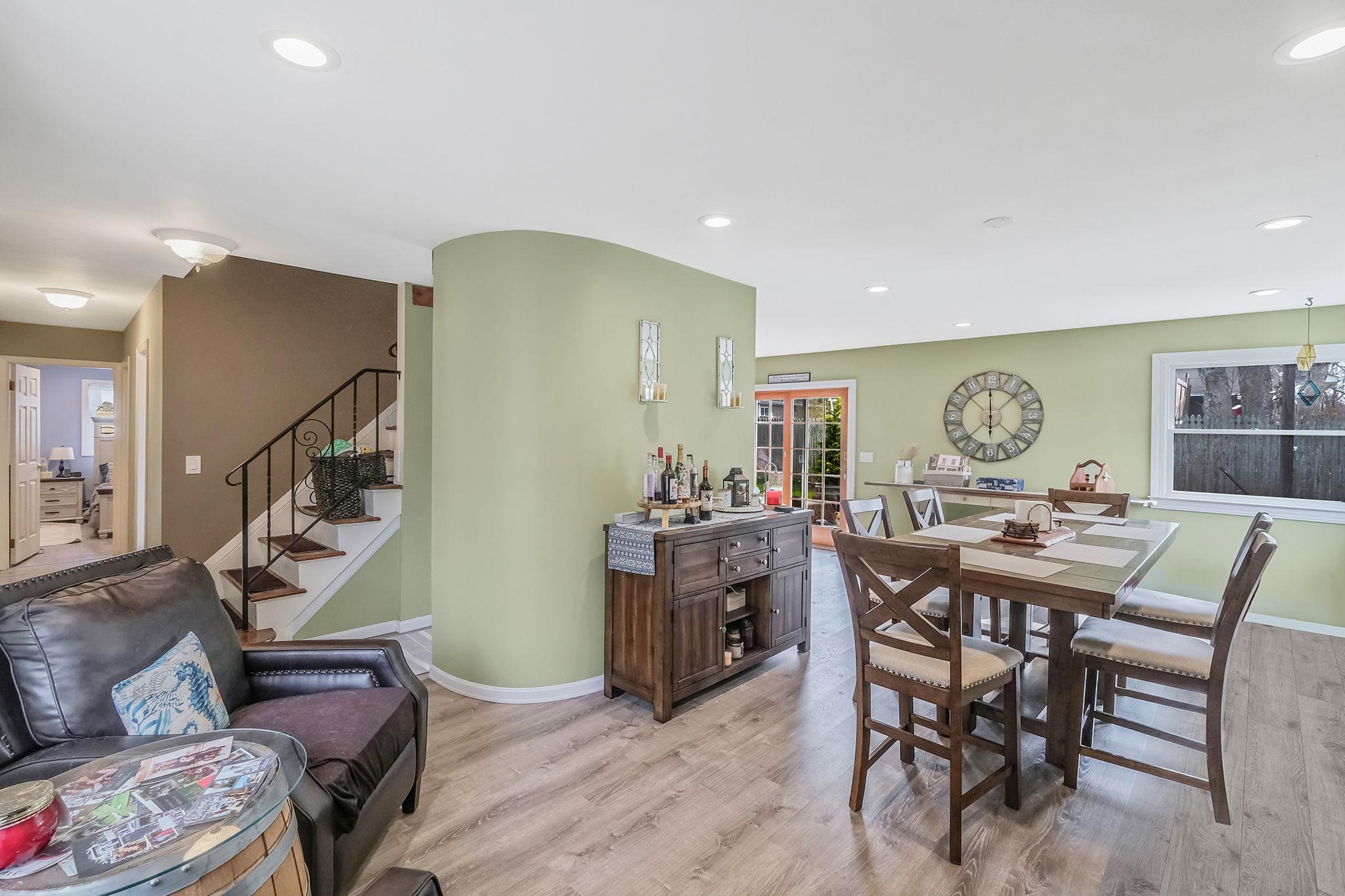 575 Bayport Avenue, Bayport, New York image 18