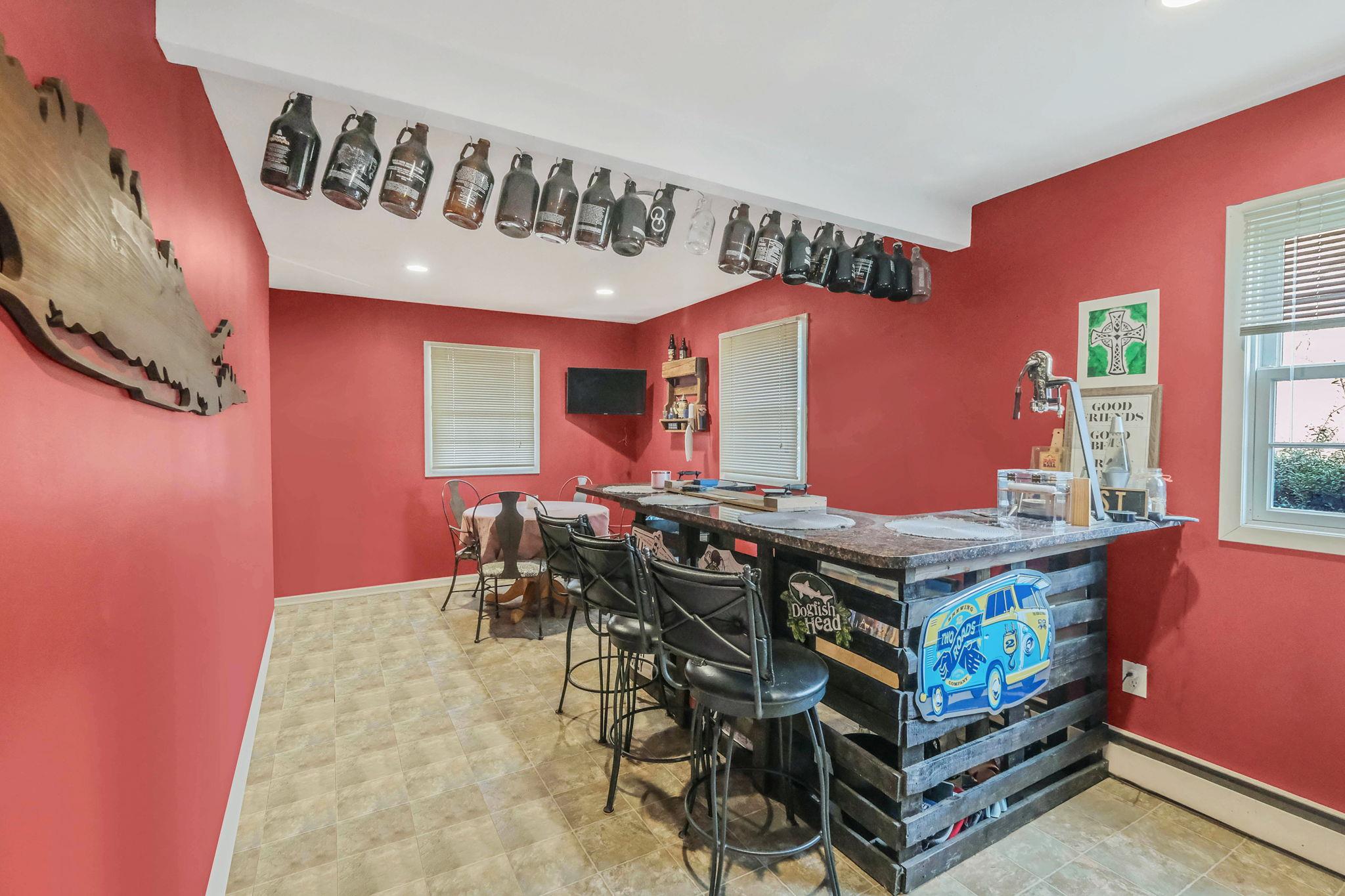 575 Bayport Avenue, Bayport, New York image 30