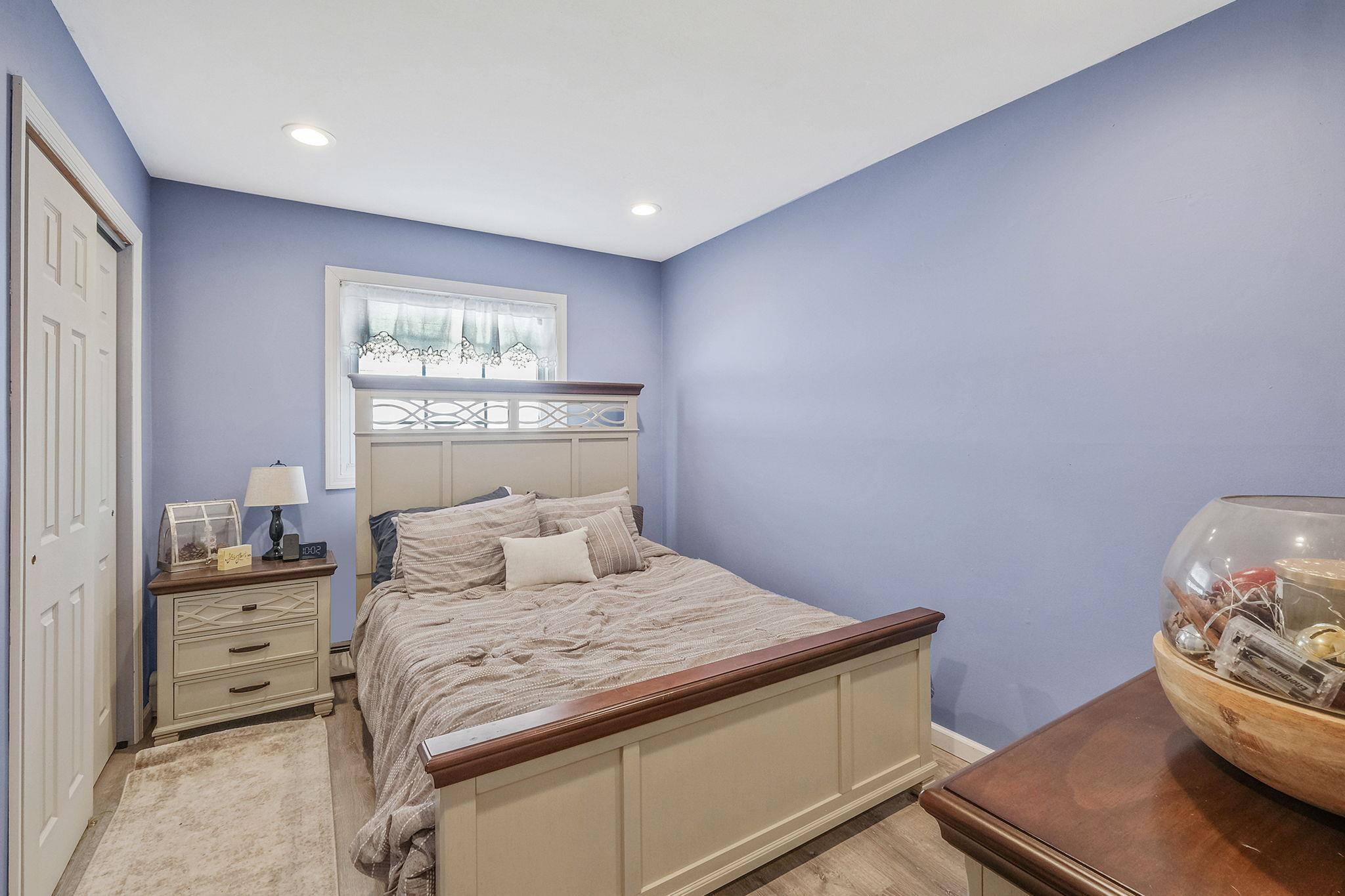 575 Bayport Avenue, Bayport, New York image 27
