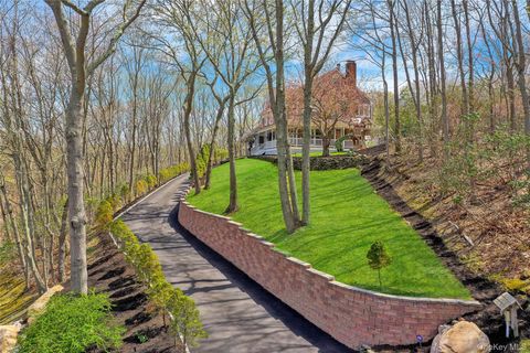 Photo of 1 Jefferson Landing Circle, Port Jefferson, NY 11777 (MLS # 984568)