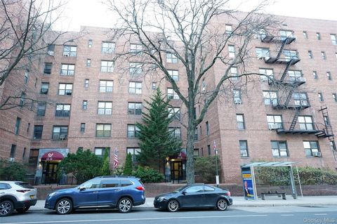 Homes For Sale - 65-10 108 Street #6N<br/> Forest Hills, NY 11375
