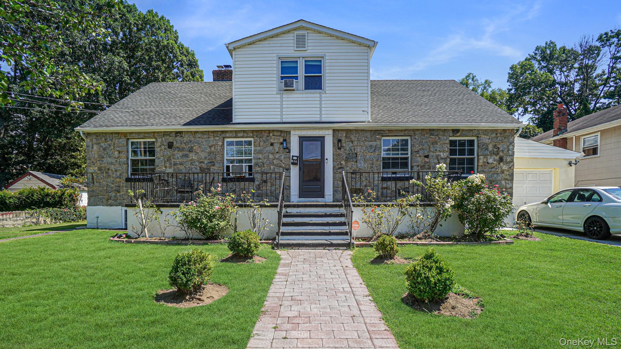 Photo 1 of 35 — 143 S Montgomery St, Valley Stream, NY 11580