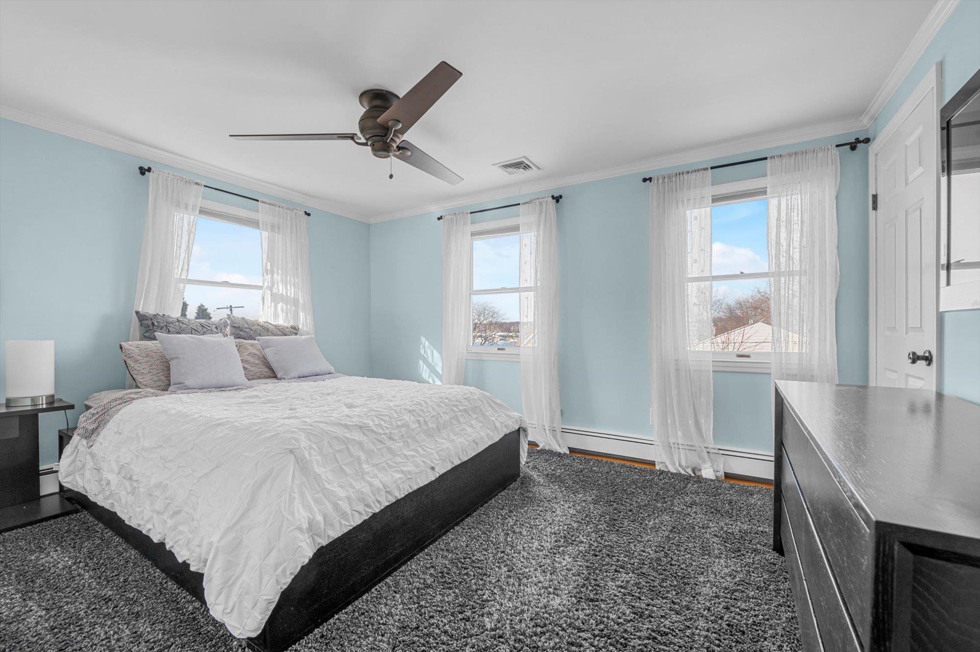 10 Covert Street, Port Washington, New York image 15