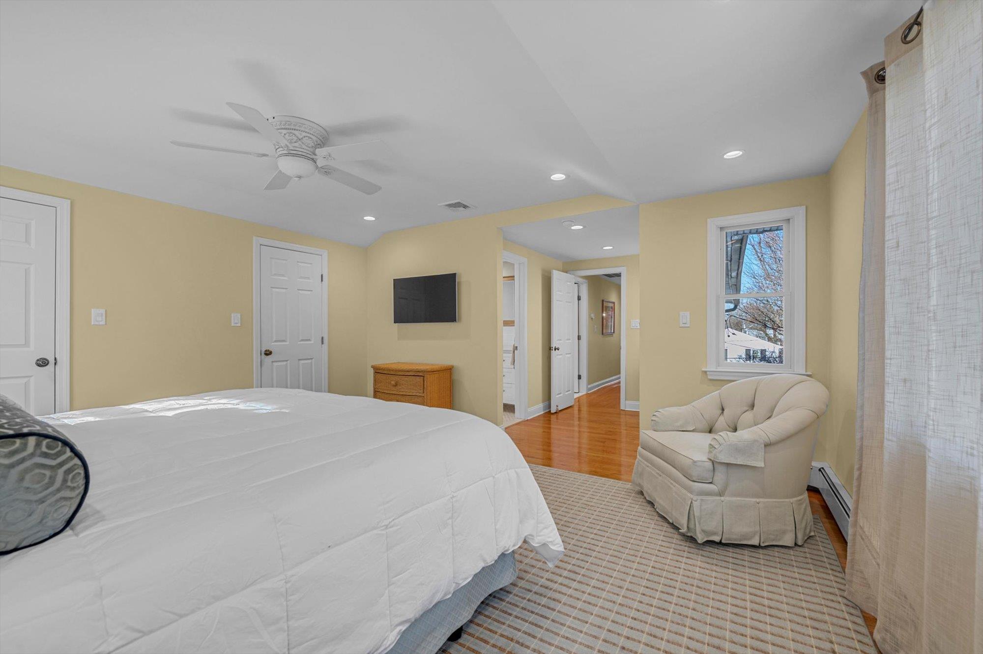 10 Covert Street, Port Washington, New York image 13