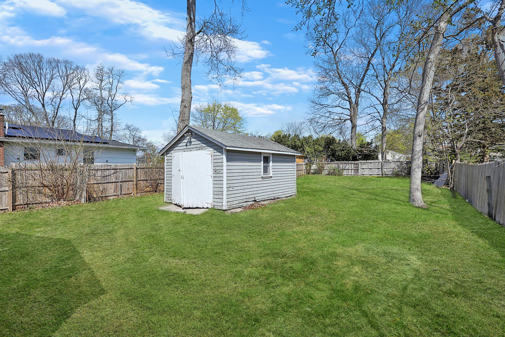 31 Ormond Avenue, Selden, New York image 15