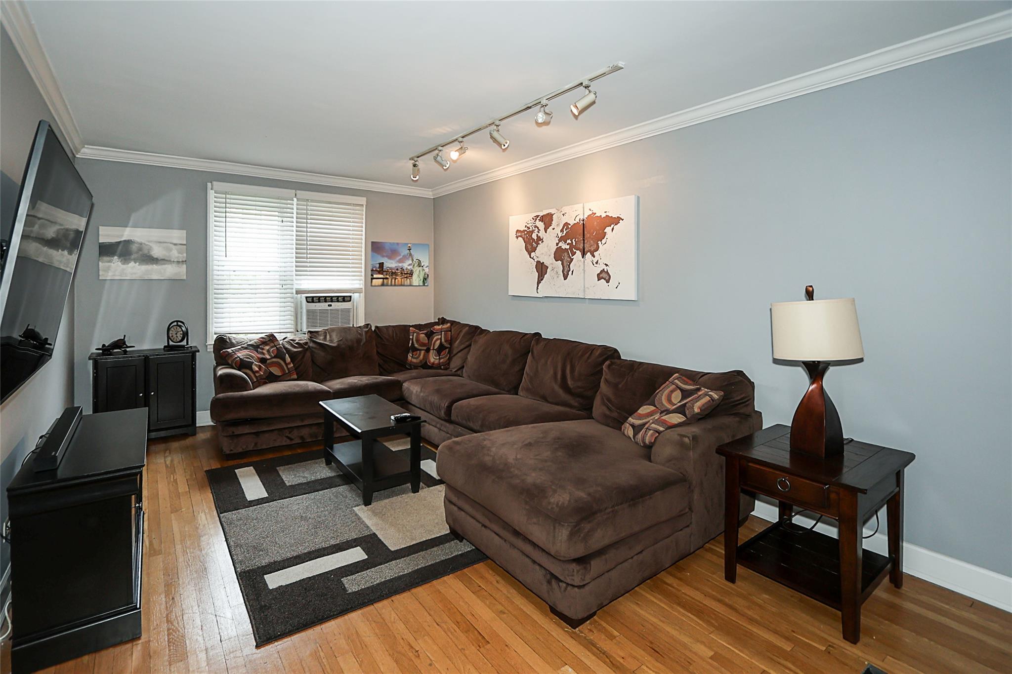 200 N Village Avenue #D5, Rockville Centre, New York image 7