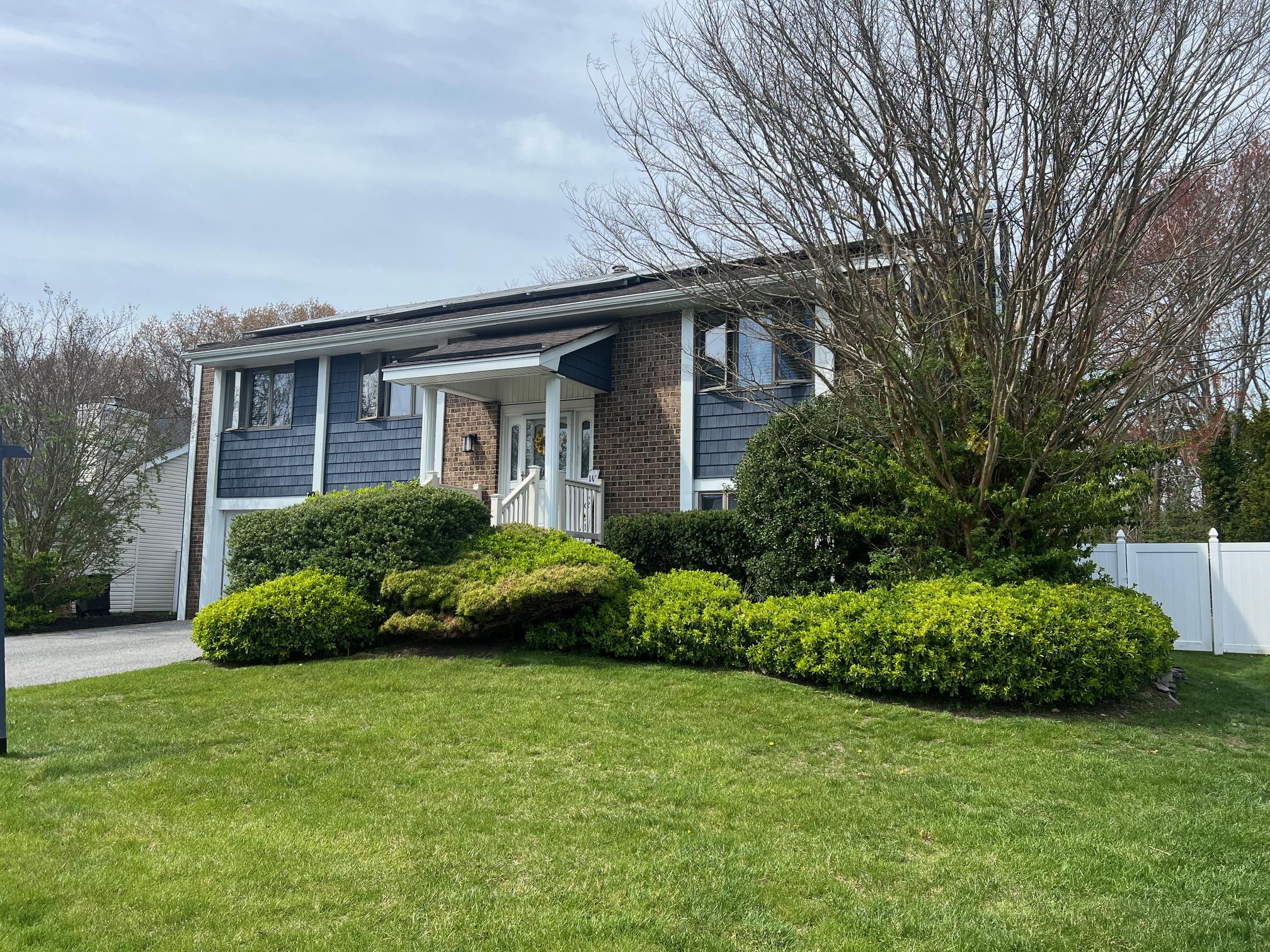 47 Joanne Drive, Holbrook, New York image 1
