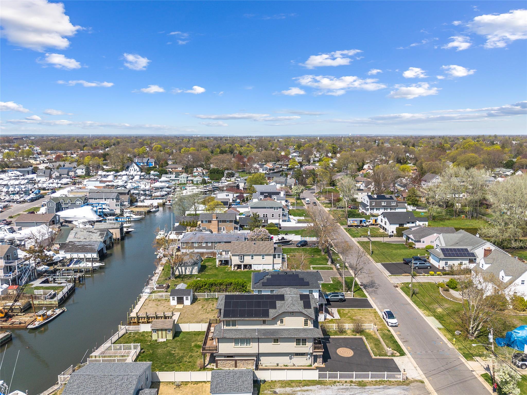 83 Central Avenue, Amityville, New York image 40