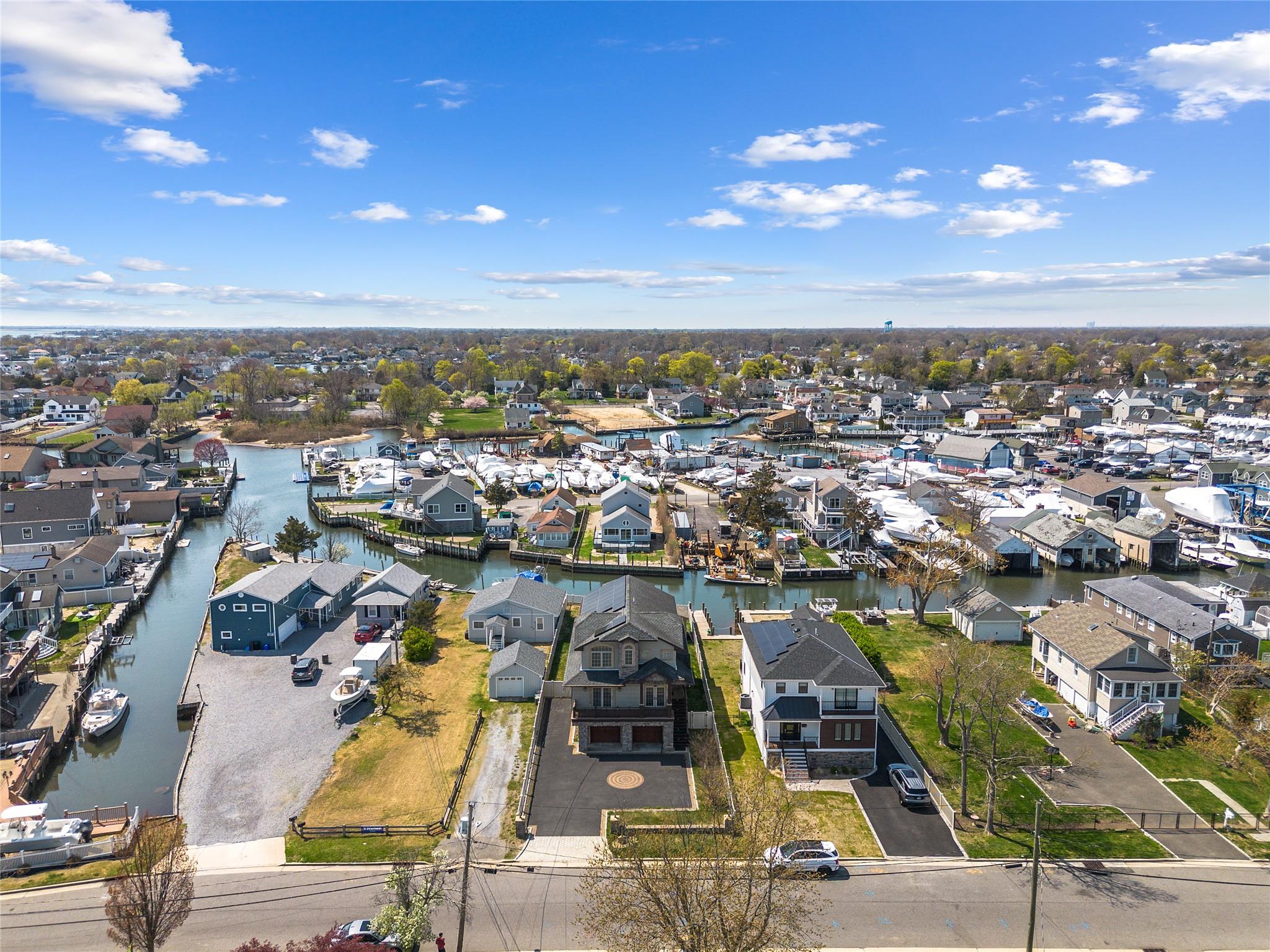 83 Central Avenue, Amityville, New York image 36