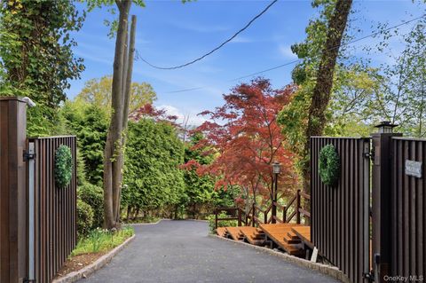 Tiny photo for 893 Route 9W S, Nyack, NY 10960 (MLS # 994986)