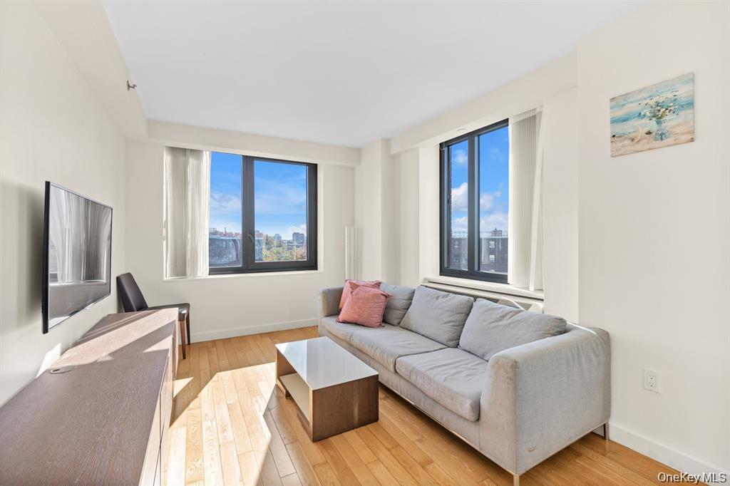 39-16 Prince Street 8