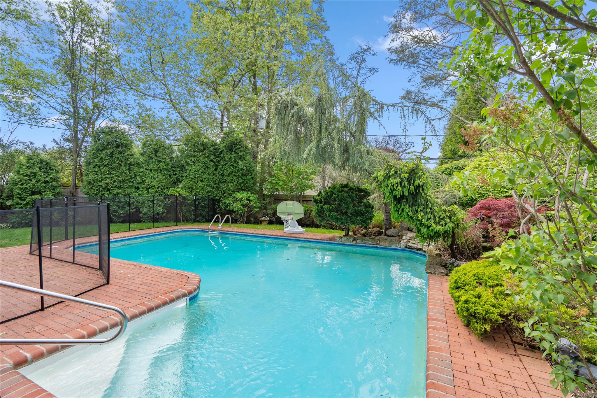110 Cayuga Place, Jericho, New York image 26