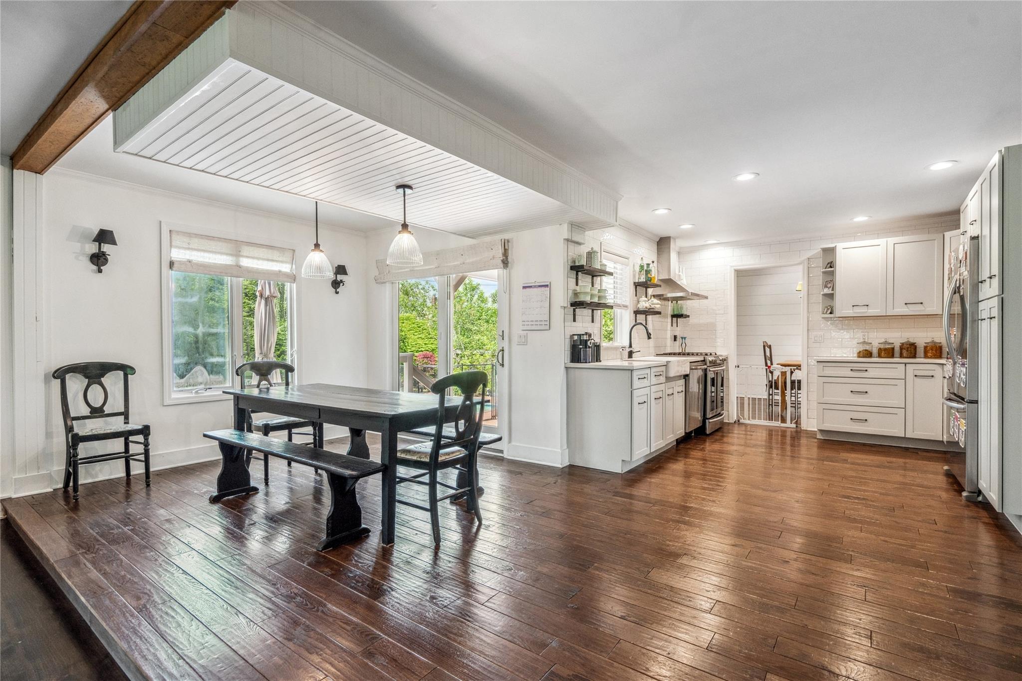 110 Cayuga Place, Jericho, New York image 13