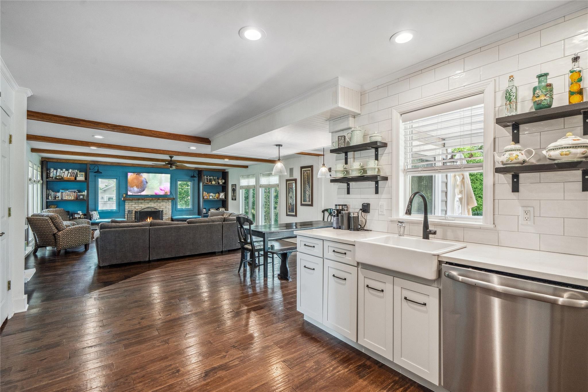 110 Cayuga Place, Jericho, New York image 15
