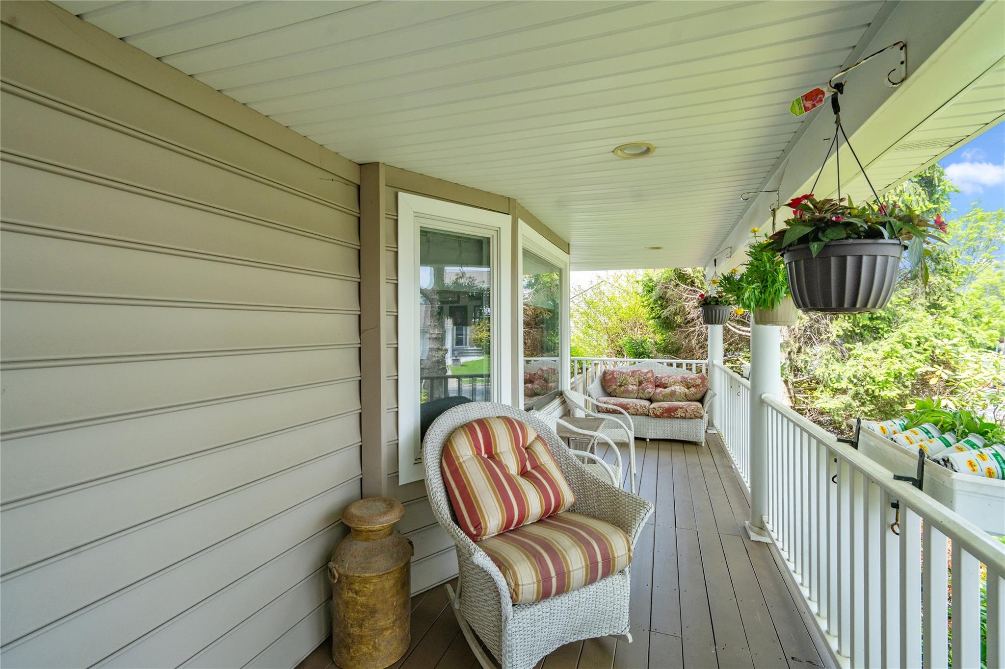 110 Cayuga Place, Jericho, New York image 3