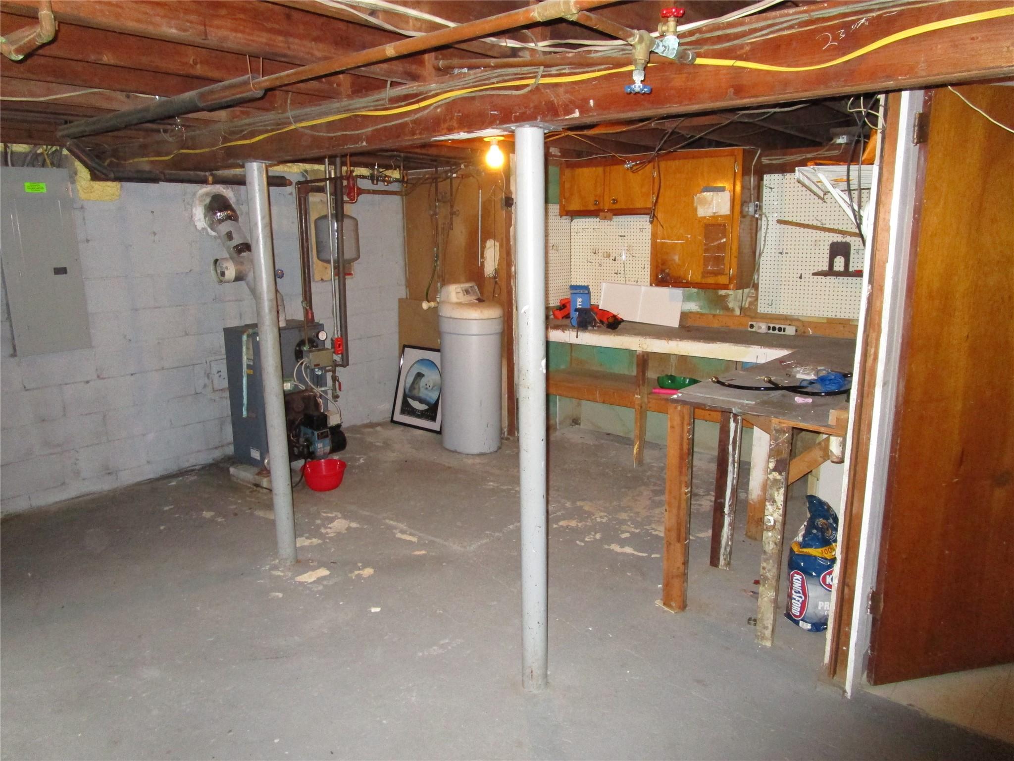 45 Morris Drive, Hyde Park, New York image 32