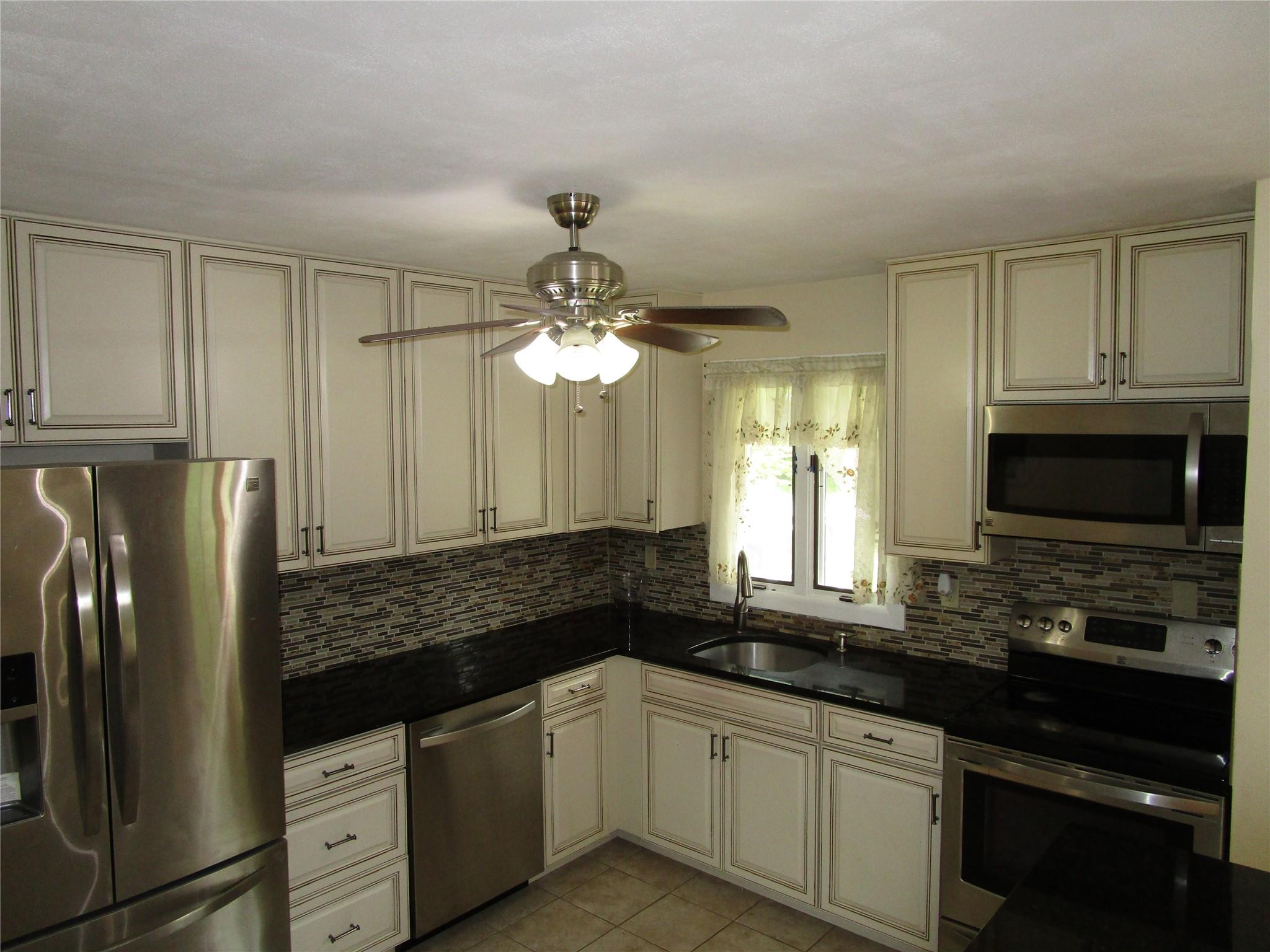 45 Morris Drive, Hyde Park, New York image 13