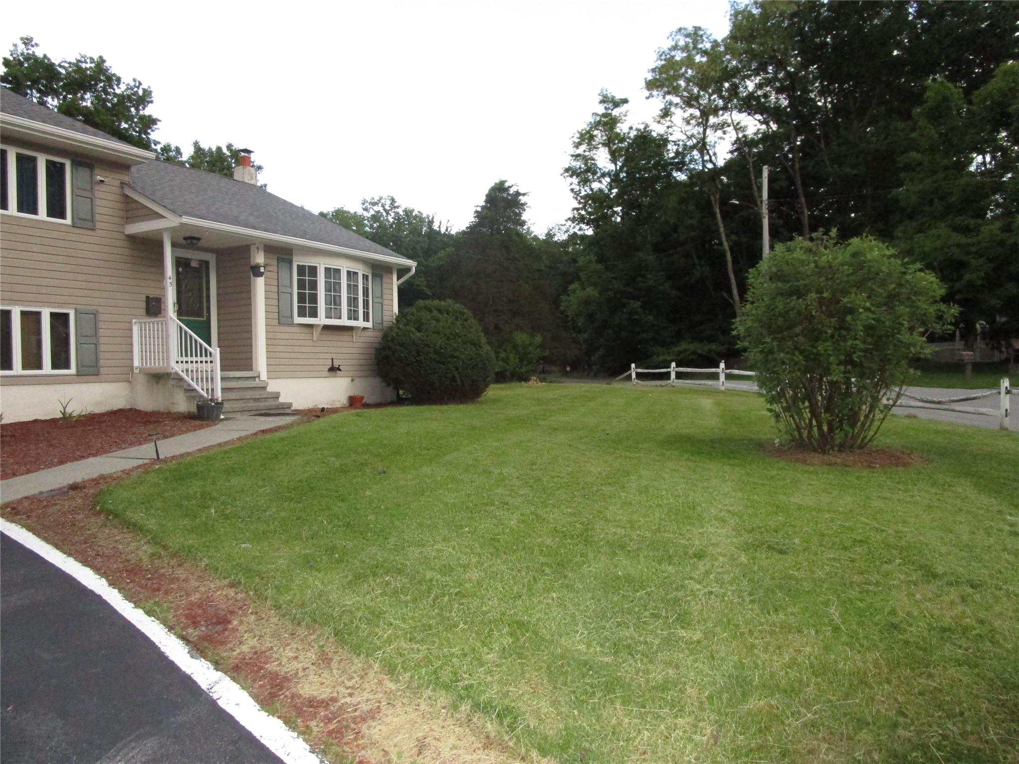 45 Morris Drive, Hyde Park, New York image 3