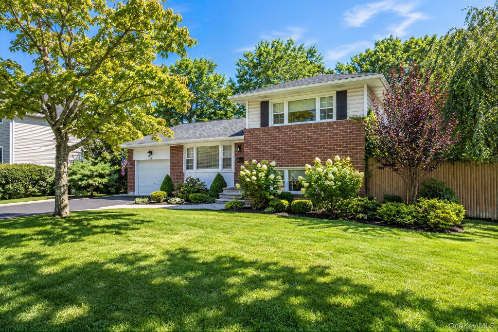 Photo of 6 Otsego Place, Commack, NY 11725 (MLS # 1048882)