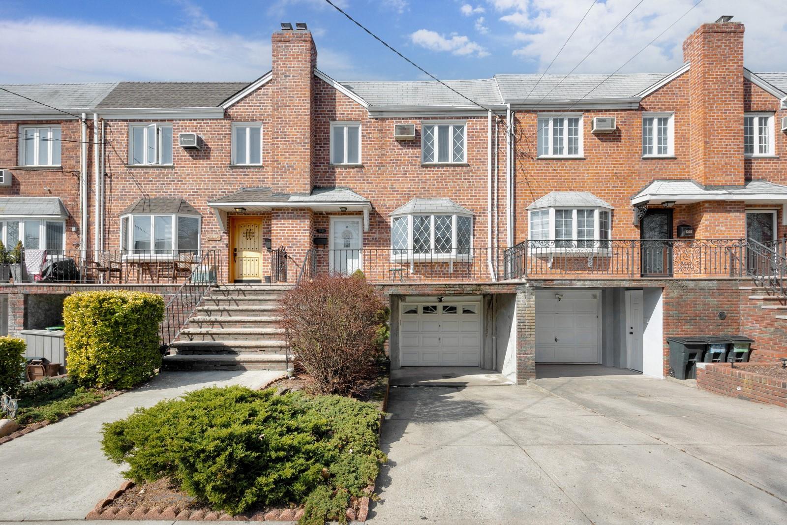 63-36 W 72 Street, Middle Village, New York image 1