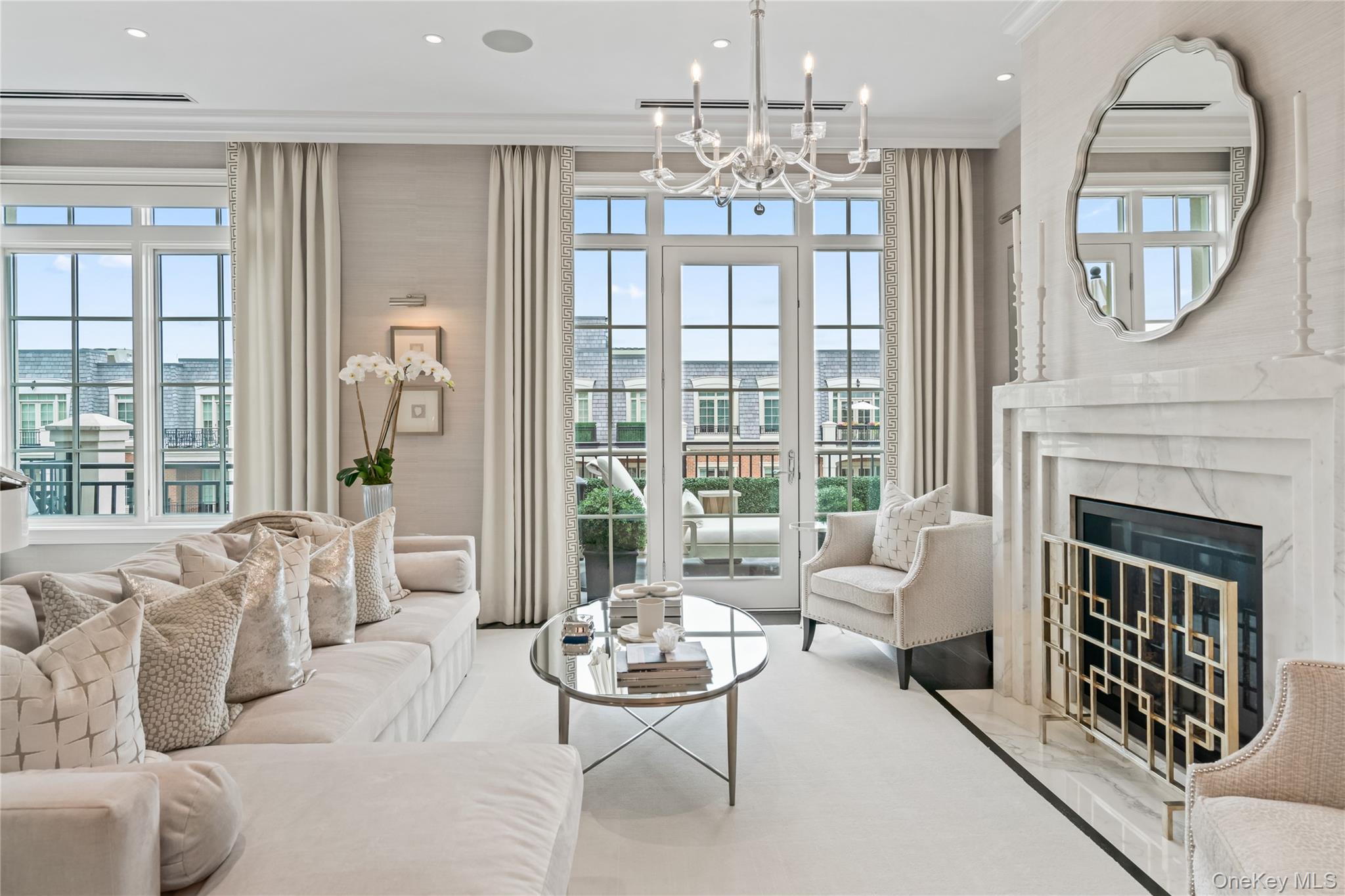 6000 Royal Court 6307