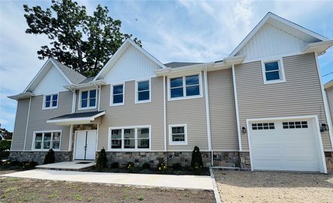 9 First Street Glenwood Landing NY 11547