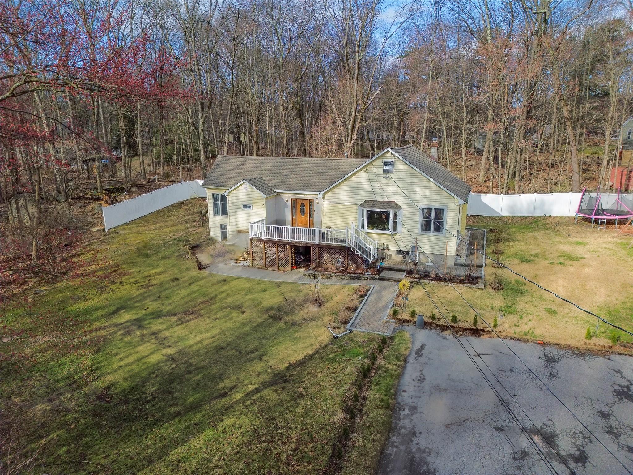3007 Oak Street, Mohegan Lake, New York image 2