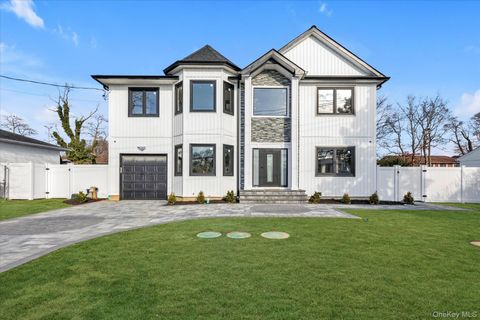 Apartment For Sale - 47 Tell Avenue<br/> Deer Park, NY 11729