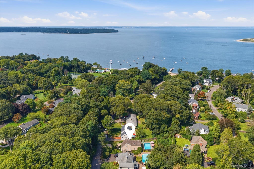 Photo of 158 Bay Road, Huntington Bay, NY 11743 (MLS # 1020934)