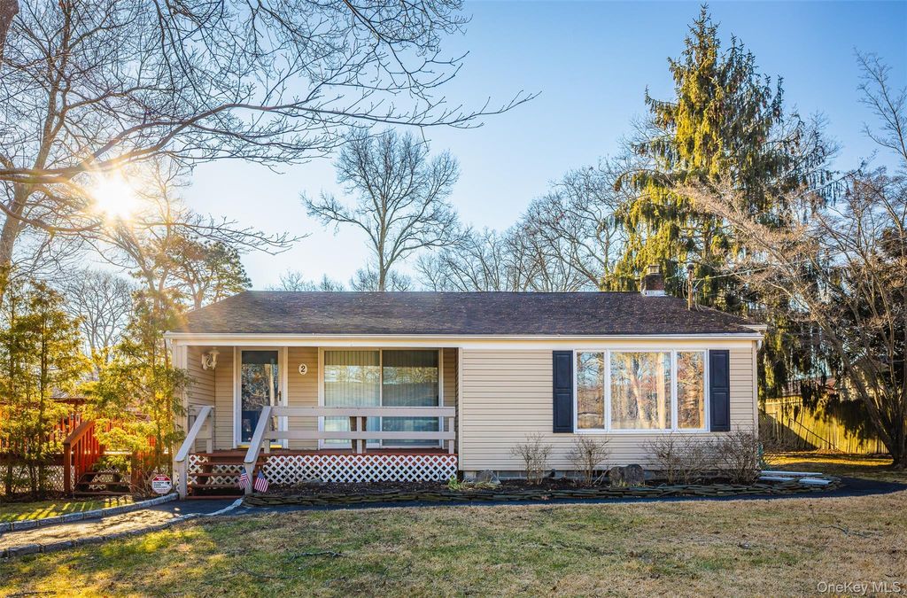 Photo of 2 Fenwick Street, Mastic, NY 11950 (MLS # 951657)